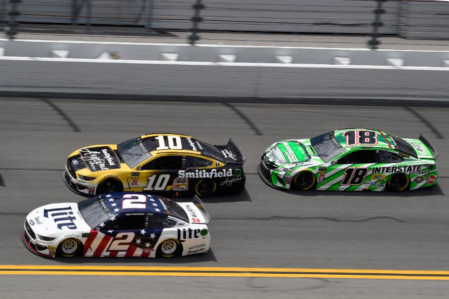 Corey LaJoie (sixth), Aric Almirola (#10, seventh) and Matt Tifft (ninth) were also in the top 10. Corey LaJoie (sixth), Aric Almirola (#10, seventh) and Matt Tifft (ninth) were also in the top 10.